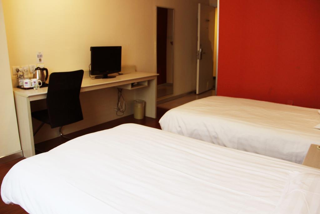 Hanting Hotel Changchun Qimao City Zimmer foto