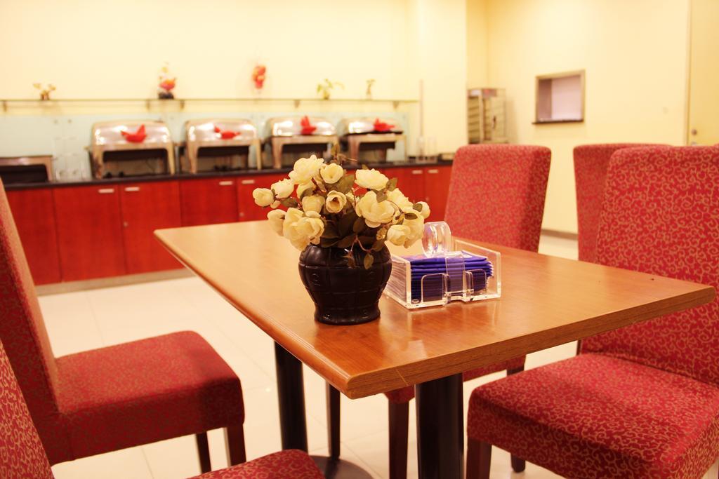 Hanting Hotel Changchun Qimao City Zimmer foto